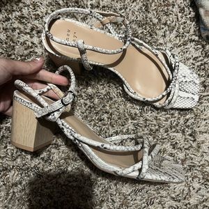 Snake print block heel shoes